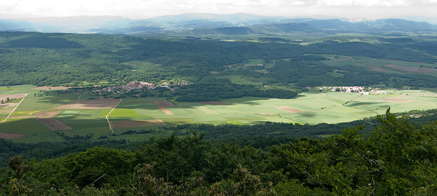 Vue panoramique sur la Monta&ntilde;a Alavesa