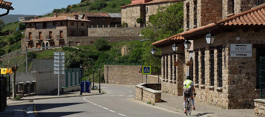 Fuentes del Vino Laguna_de_Cameros